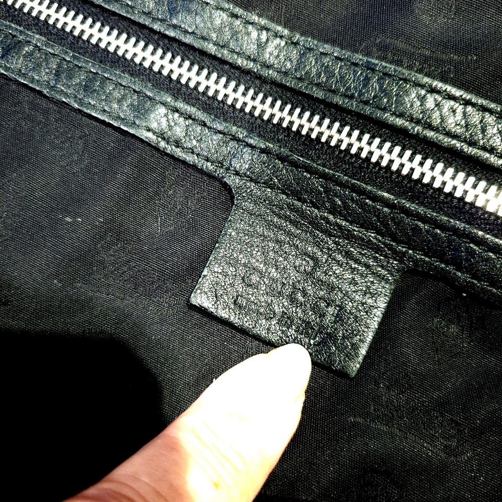 RARE Gucci Leather Bag with Bamboo and leather tassel detailing - Picture 11 of 16